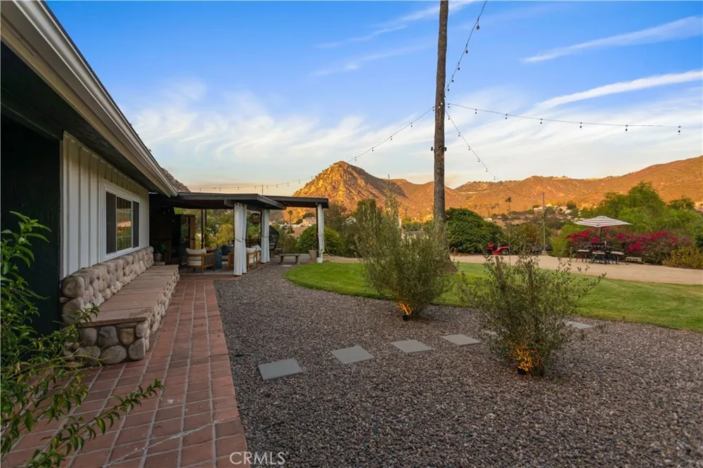 117 La Cresta El Cajon, CA 92019