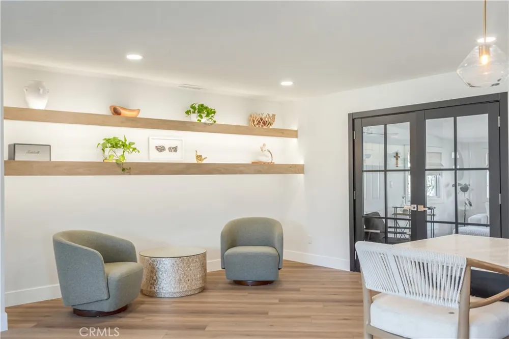 117 La Cresta El Cajon, CA 92019