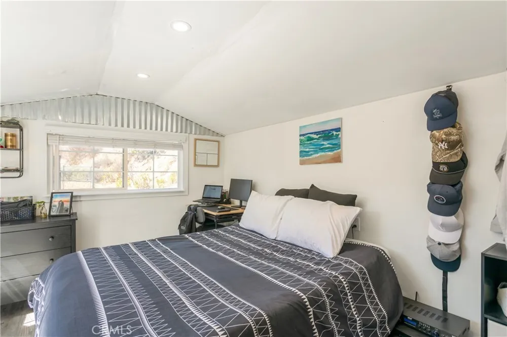 117 La Cresta El Cajon, CA 92019