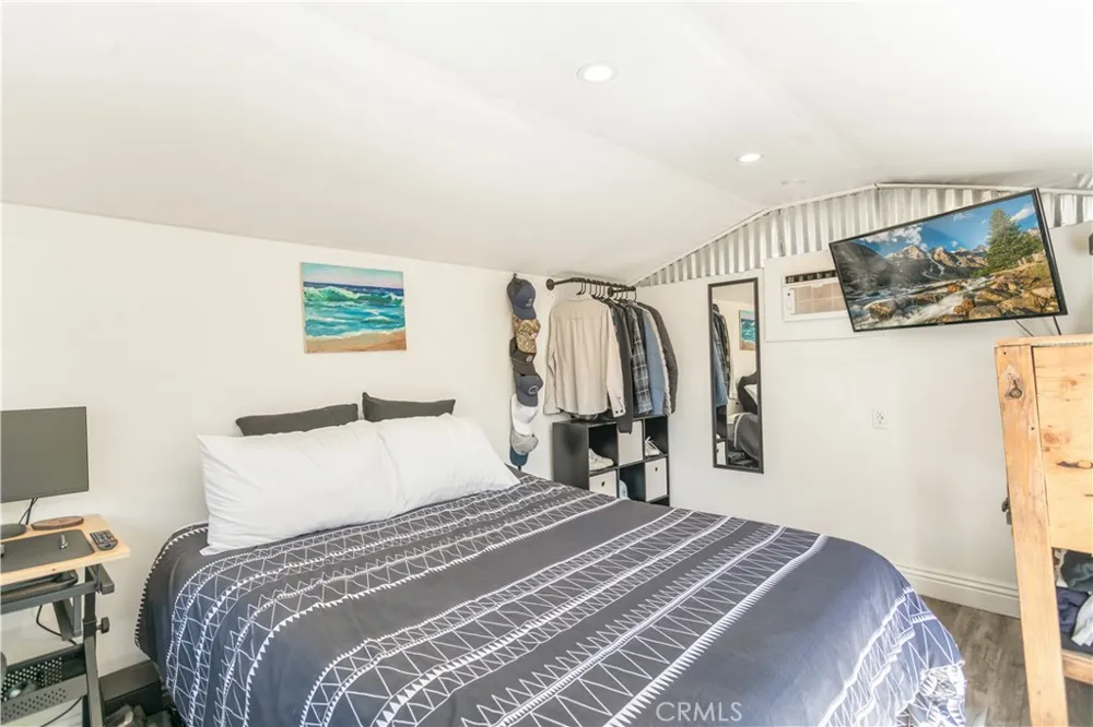 117 La Cresta El Cajon, CA 92019