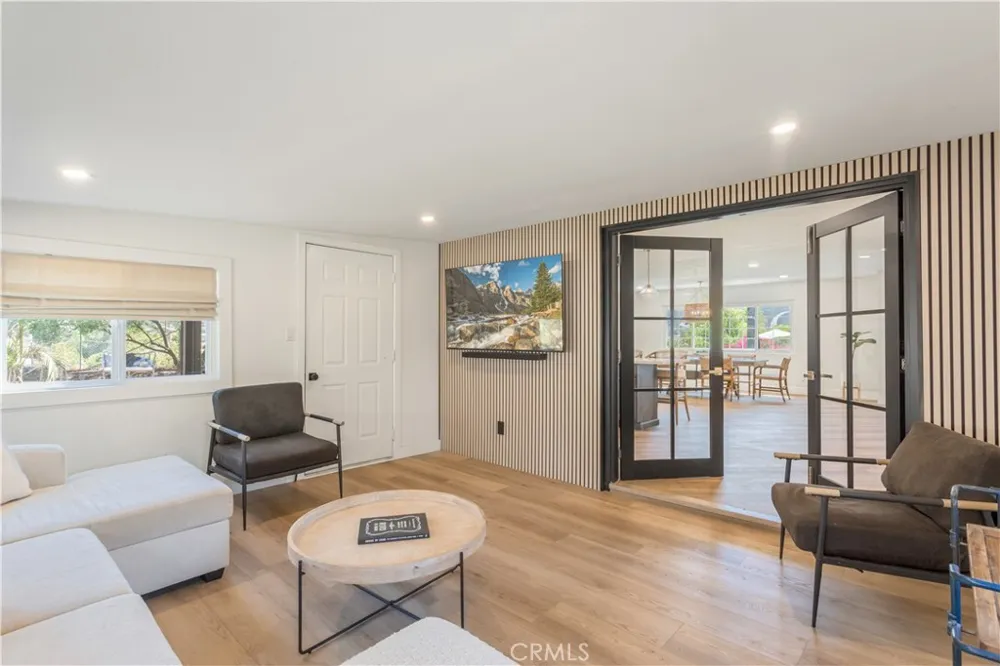 117 La Cresta El Cajon, CA 92019