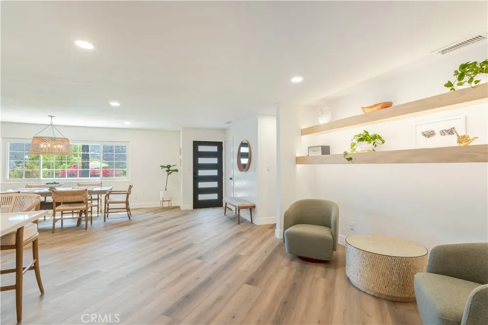 117 La Cresta El Cajon, CA 92019