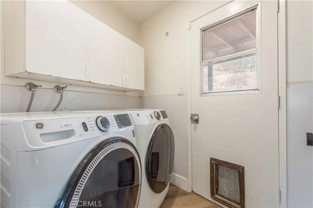117 La Cresta El Cajon, CA 92019