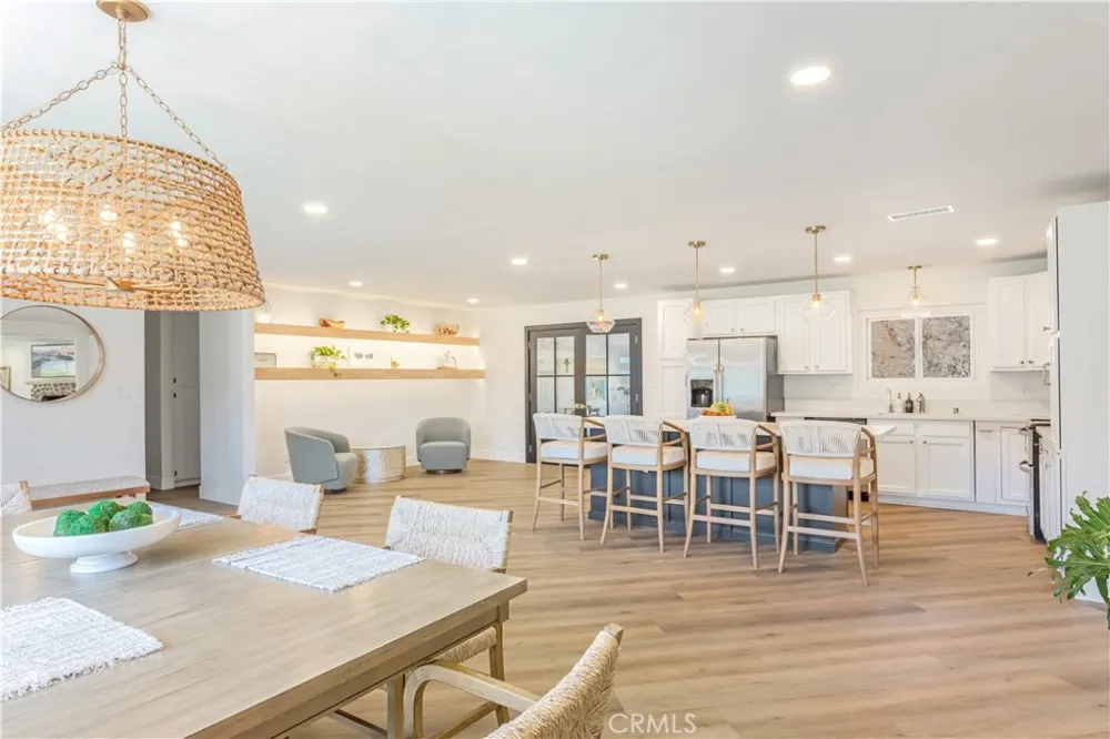 117 La Cresta El Cajon, CA 92019