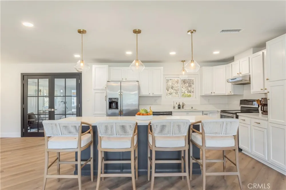 117 La Cresta El Cajon, CA 92019