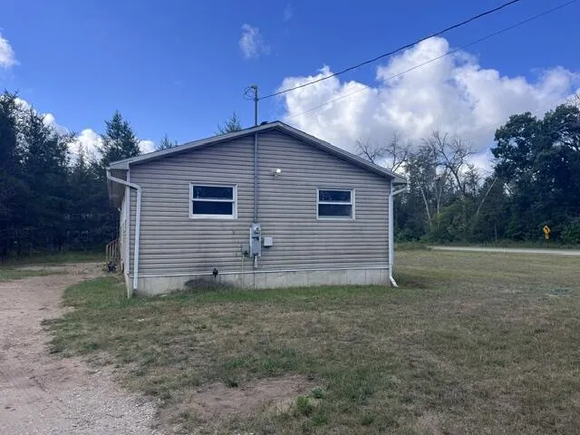 961 Dusty Irons, MI 49644