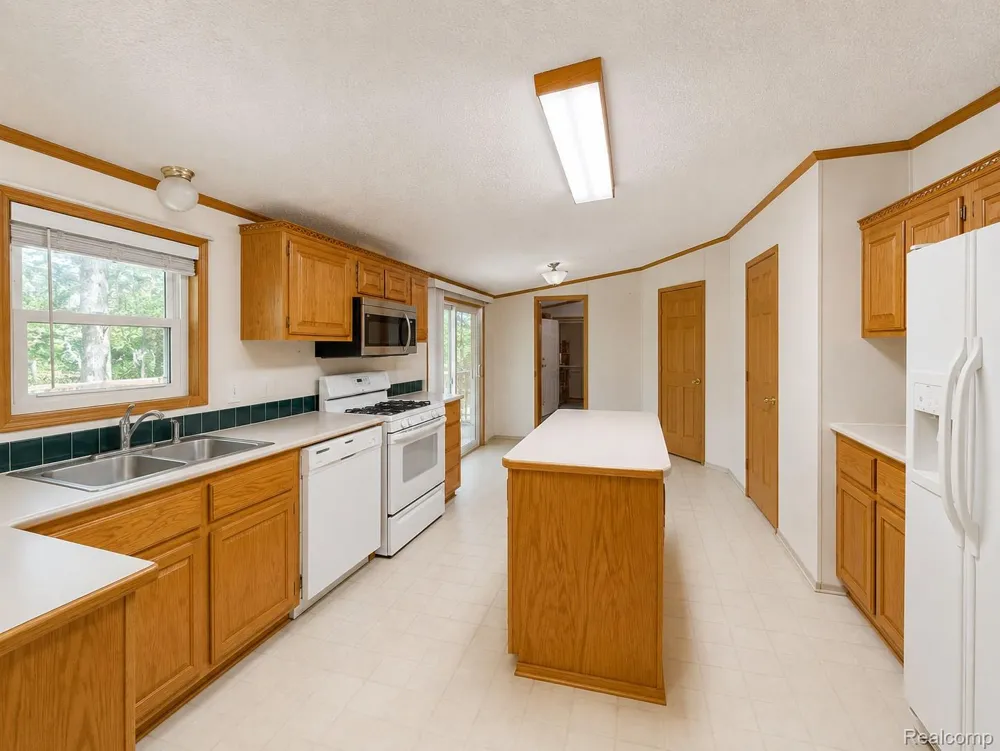 29 Dusty Trail Bedford Charter Township, MI 49017