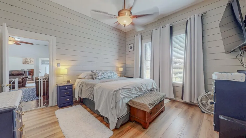 1401 E Buccaneer Drive Winnie, TX 77665