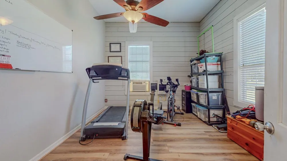1401 E Buccaneer Drive Winnie, TX 77665