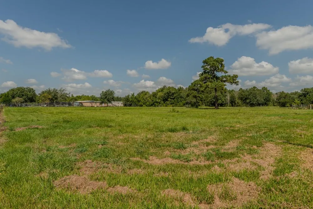 1401 E Buccaneer Drive Winnie, TX 77665