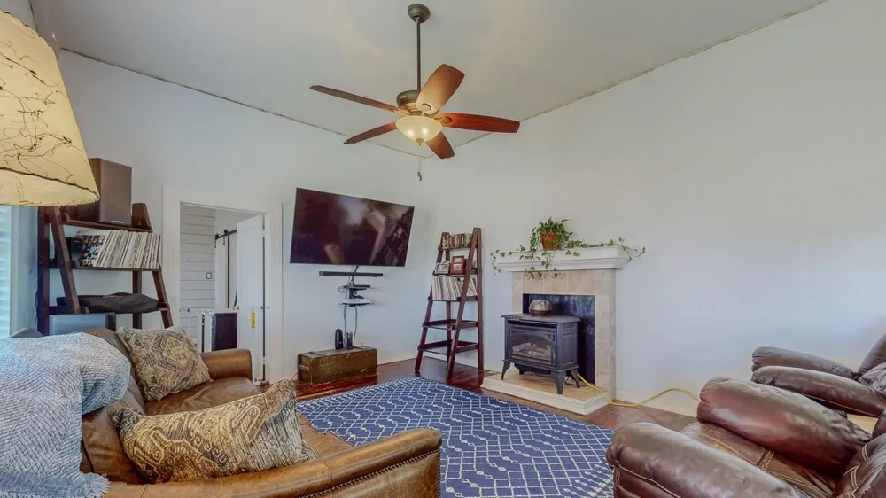 1401 E Buccaneer Drive Winnie, TX 77665
