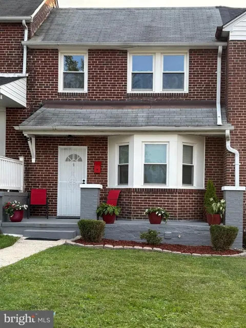 4 MAPLE DRIVE