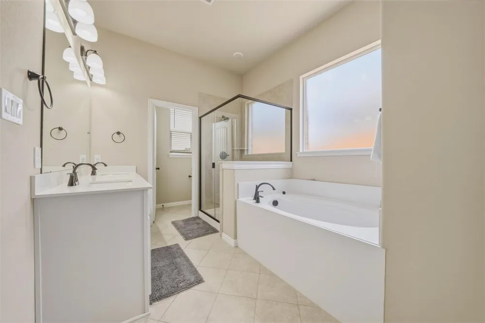 1516 Somerset Lane Weatherford, TX 76087