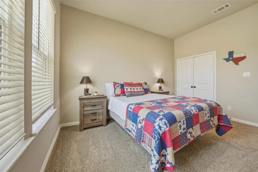 1516 Somerset Lane Weatherford, TX 76087