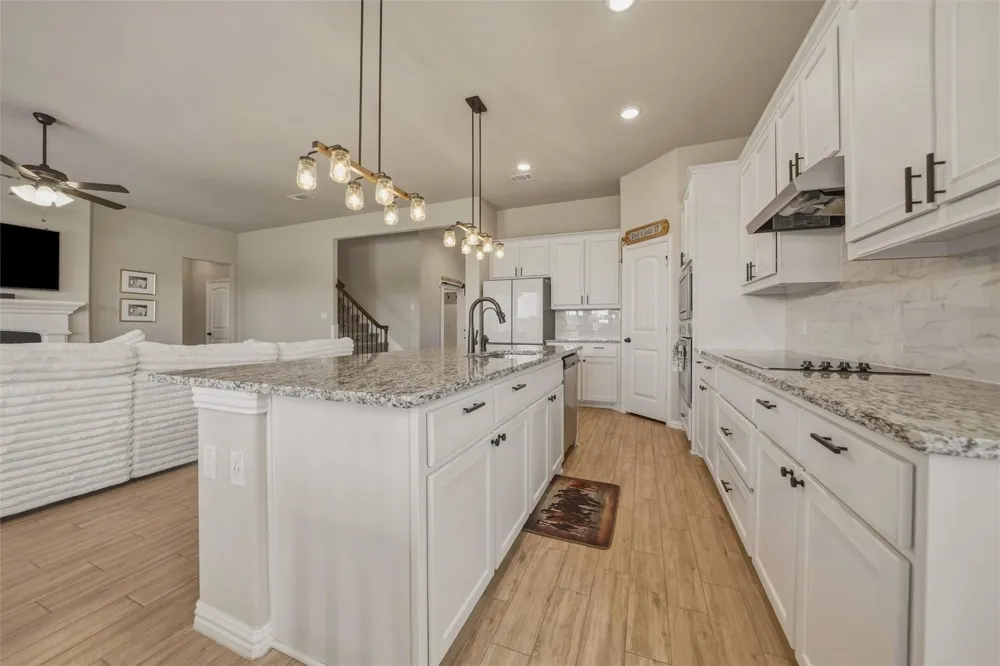 1516 Somerset Lane Weatherford, TX 76087