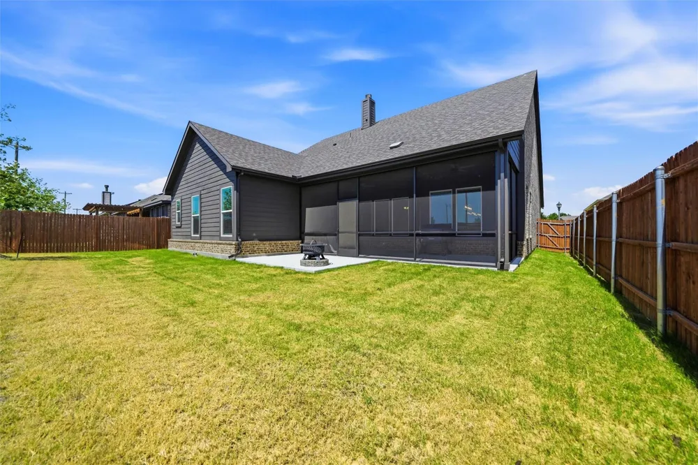 1516 Somerset Lane Weatherford, TX 76087