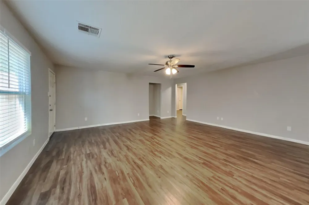16716 Foursquare Drive Conroe, TX 77385