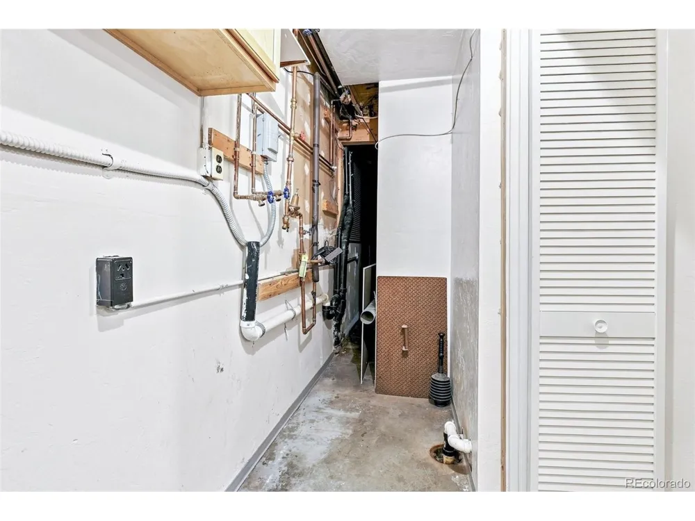 26222 S End Road Kittredge, CO 80457