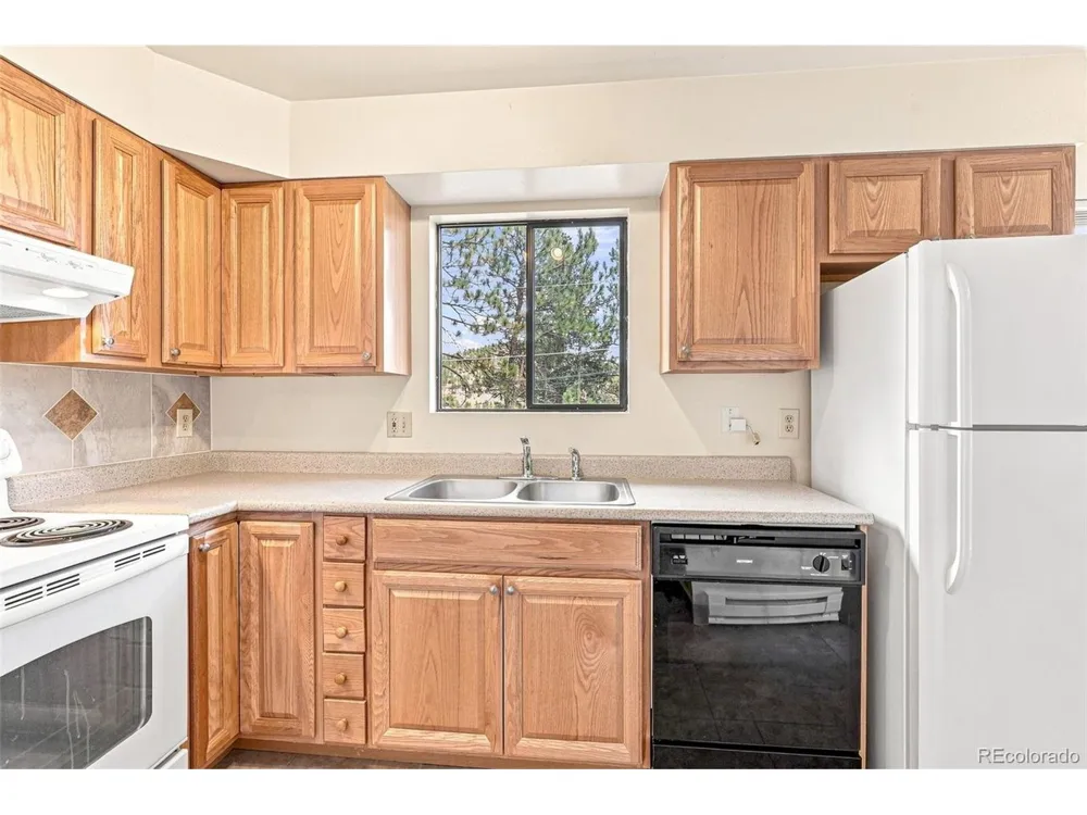 26222 S End Road Kittredge, CO 80457