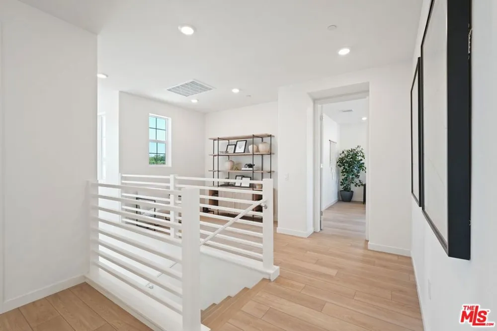 4874 Arroyo Run Moorpark, CA 93021
