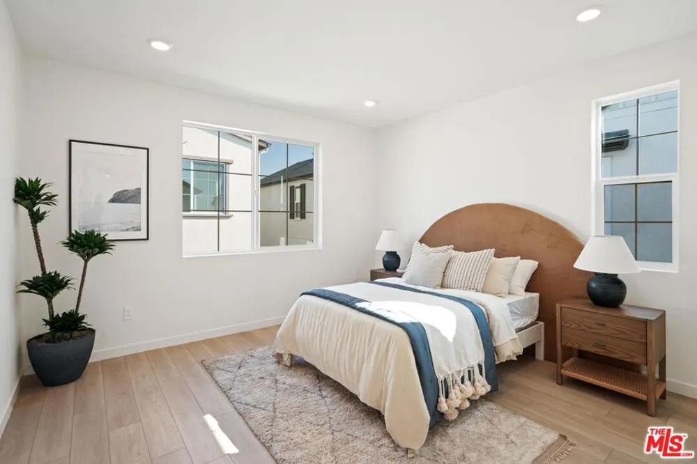 4874 Arroyo Run Moorpark, CA 93021