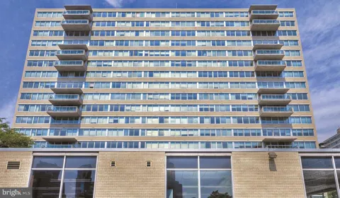 2200 BENJAMIN FRANKLIN PARKWAY #E1403