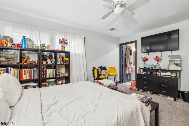 382 Amherst St East Orange City, NJ 07018