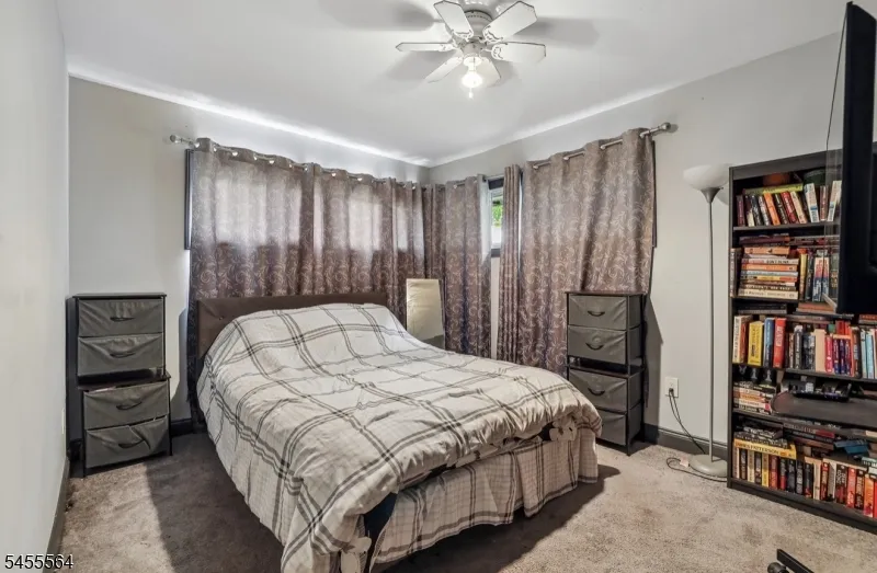 382 Amherst St East Orange City, NJ 07018