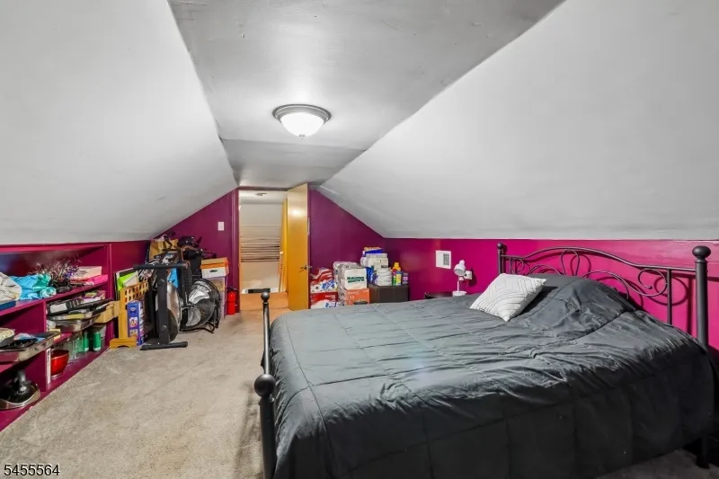 382 Amherst St East Orange City, NJ 07018