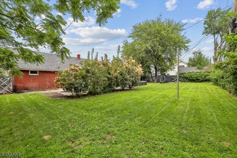 382 Amherst St East Orange City, NJ 07018