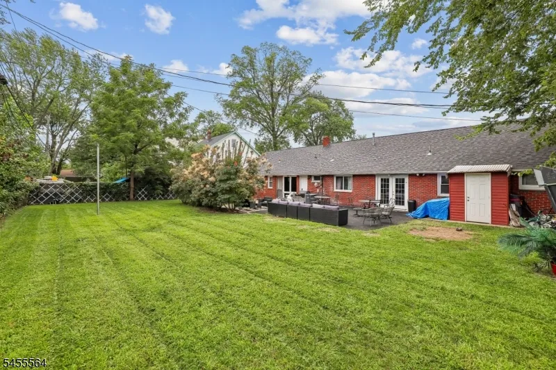 382 Amherst St East Orange City, NJ 07018