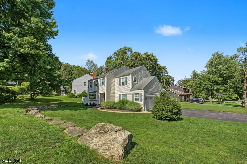 1 Cardinal Dr Sparta, NJ 07871