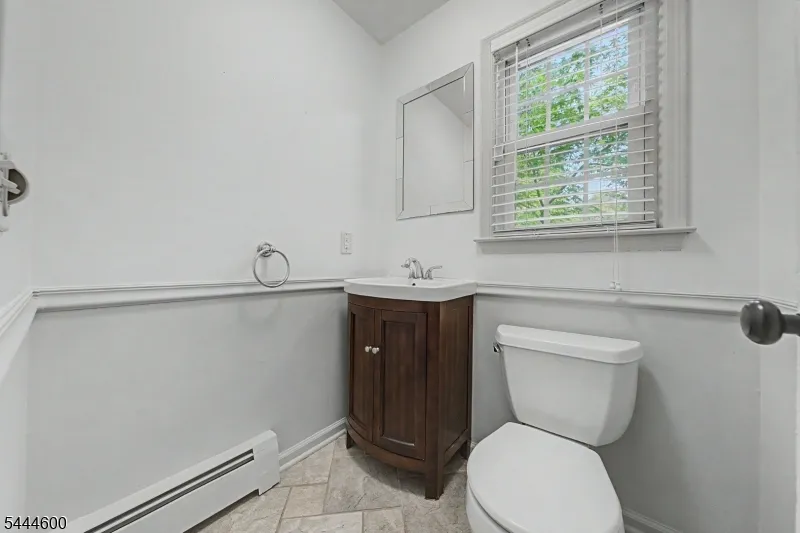1 Cardinal Dr Sparta, NJ 07871