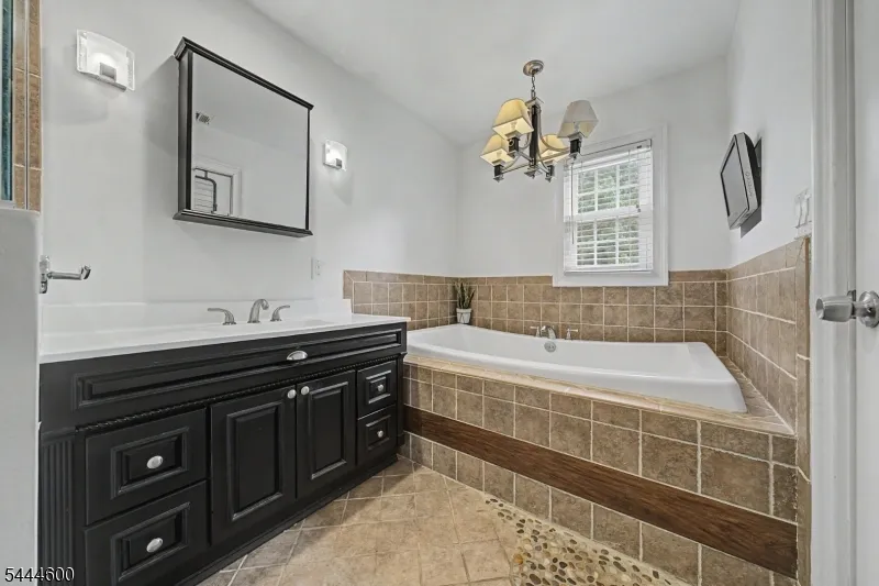 1 Cardinal Dr Sparta, NJ 07871