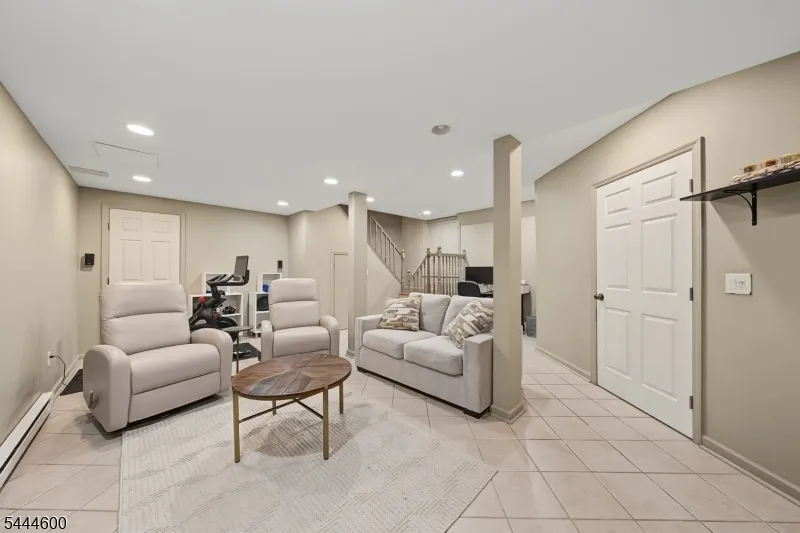 1 Cardinal Dr Sparta, NJ 07871
