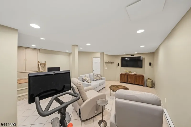 1 Cardinal Dr Sparta, NJ 07871