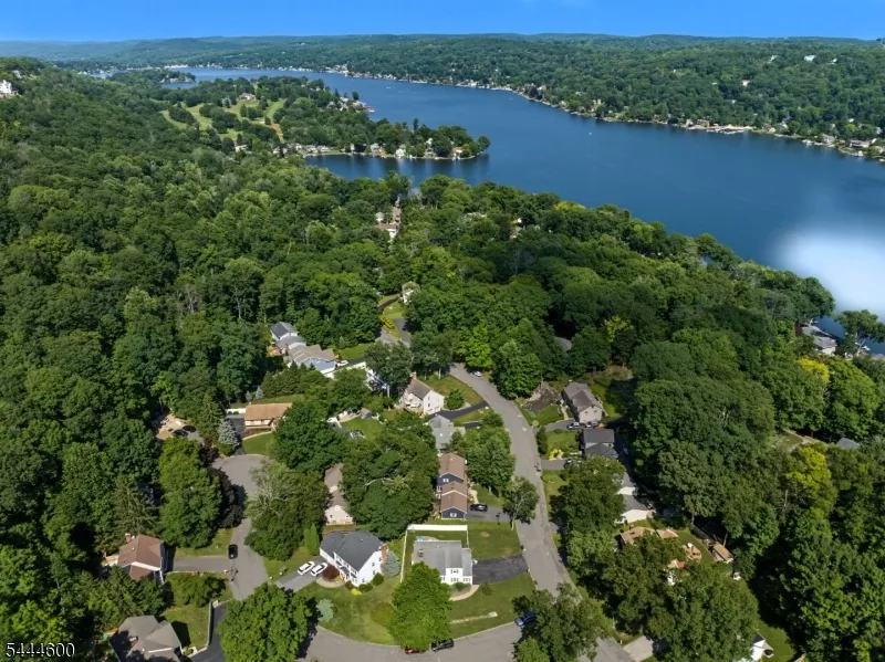 1 Cardinal Dr Sparta, NJ 07871