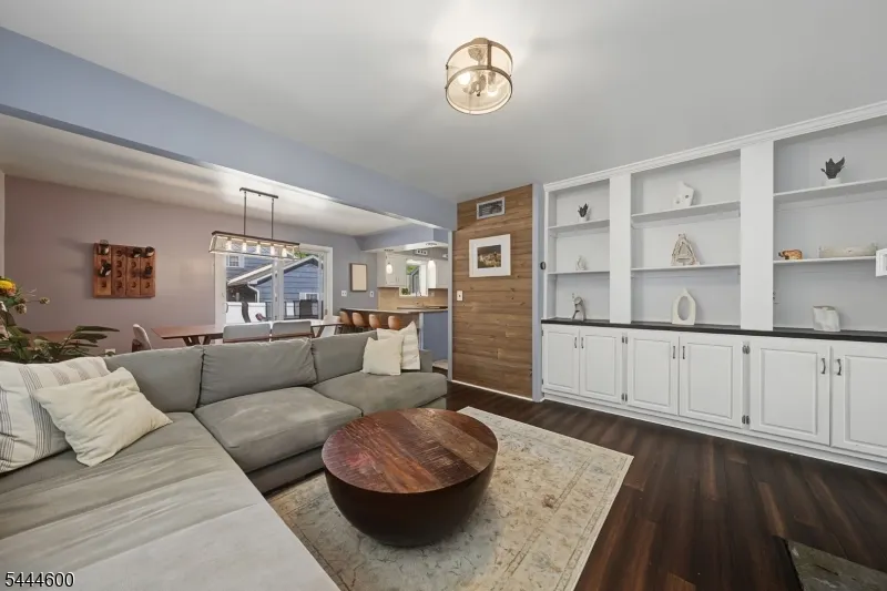 1 Cardinal Dr Sparta, NJ 07871