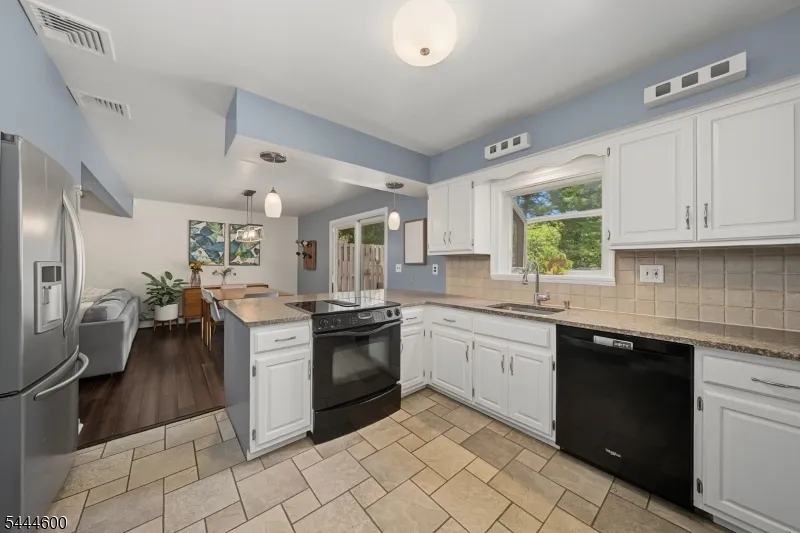 1 Cardinal Dr Sparta, NJ 07871