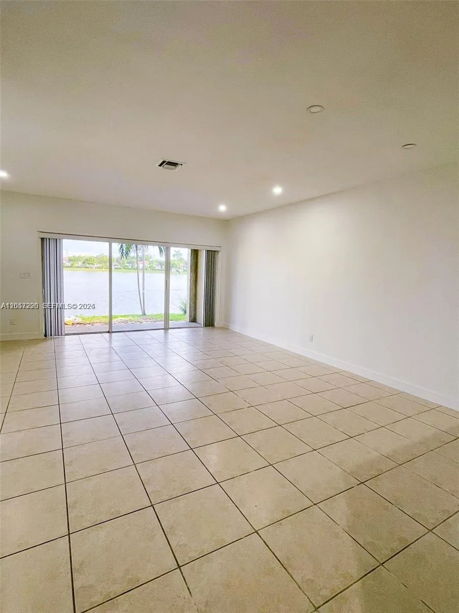 12162 SW 5th Ct Pembroke Pines, FL 33025