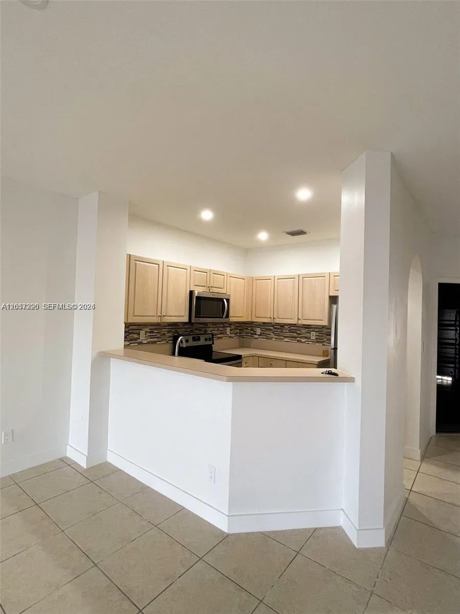 12162 SW 5th Ct Pembroke Pines, FL 33025