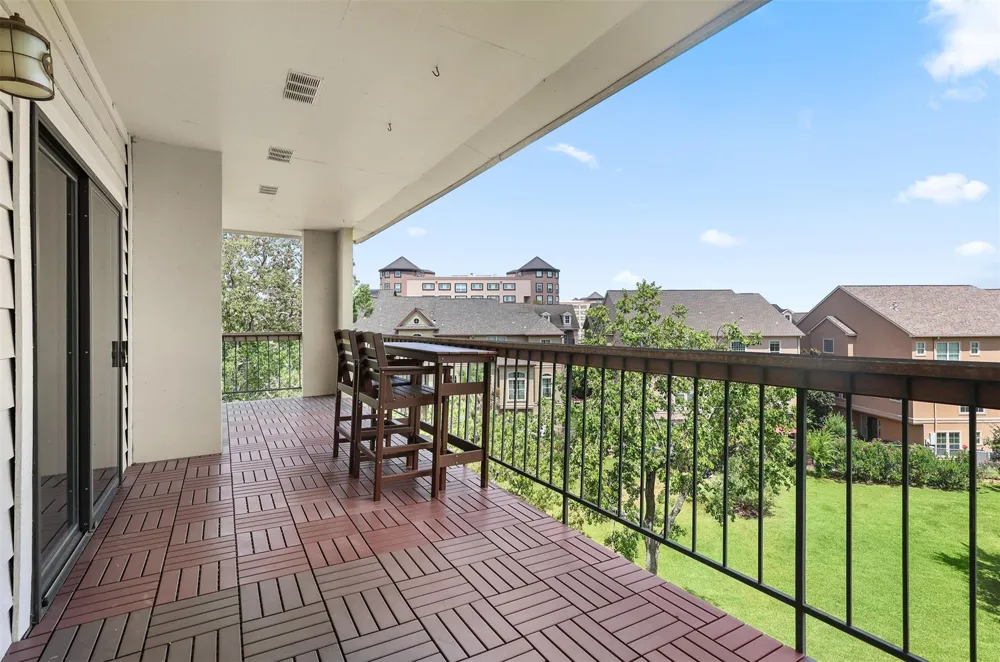18809 Egret Bay Boulevard #321 Webster, TX 77058
