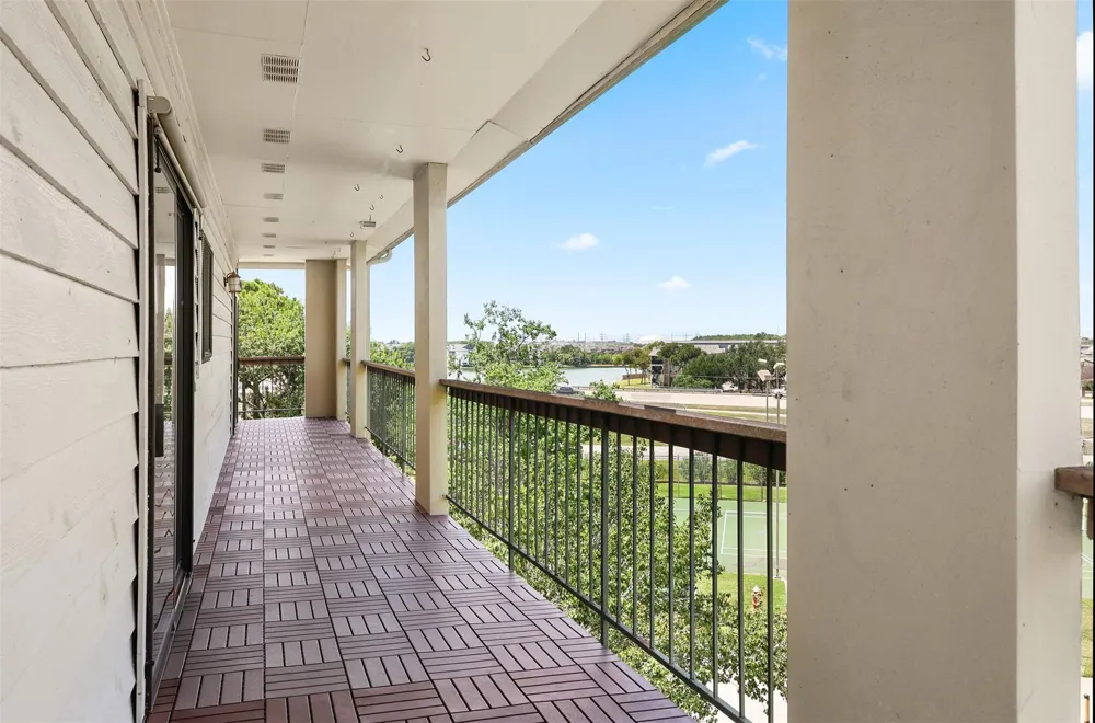 18809 Egret Bay Boulevard #321 Webster, TX 77058