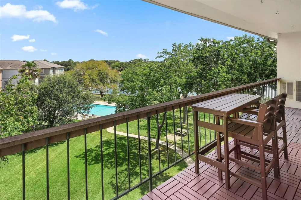 18809 Egret Bay Boulevard #321 Webster, TX 77058
