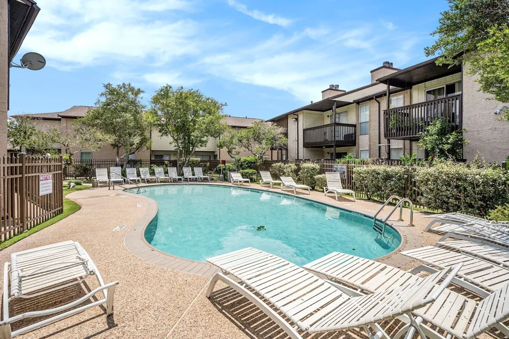 1500 Bay Area Boulevard #424 Houston, TX 77058