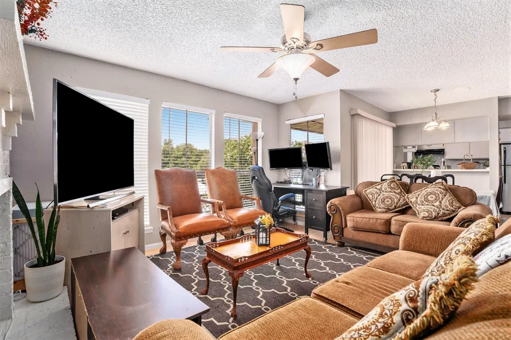 1500 Bay Area Boulevard #424 Houston, TX 77058