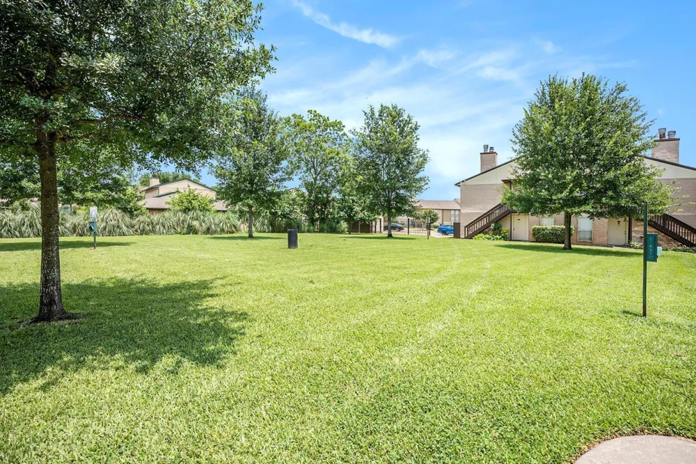 1500 Bay Area Boulevard #424 Houston, TX 77058