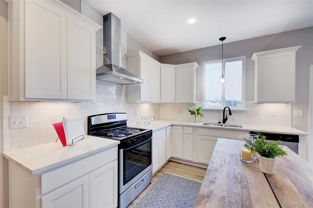 2097 Shale Drive Marion Township, MI 48843