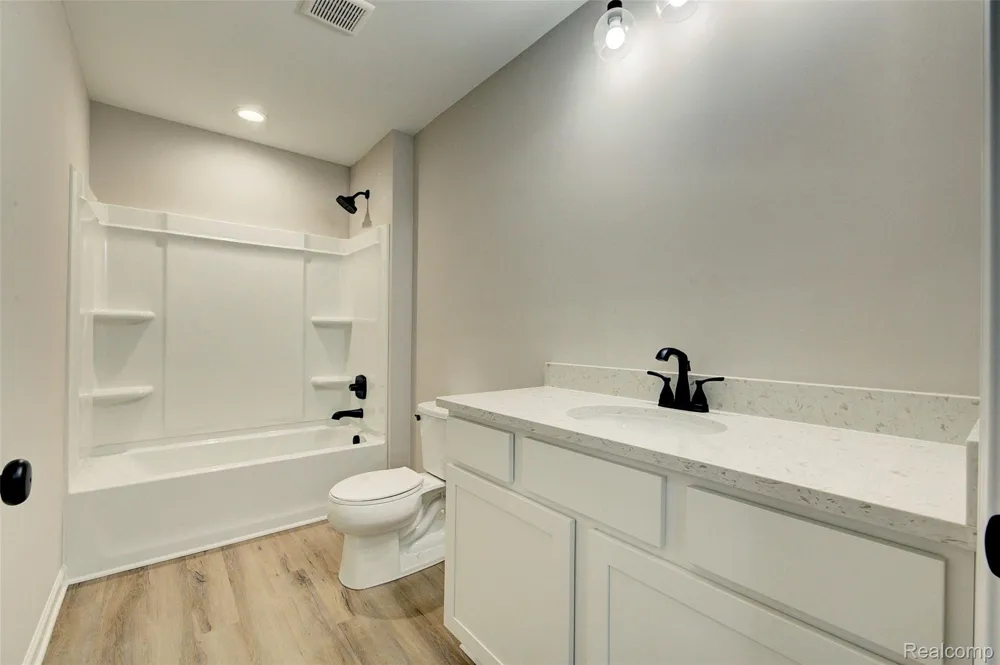 2097 Shale Drive Marion Township, MI 48843