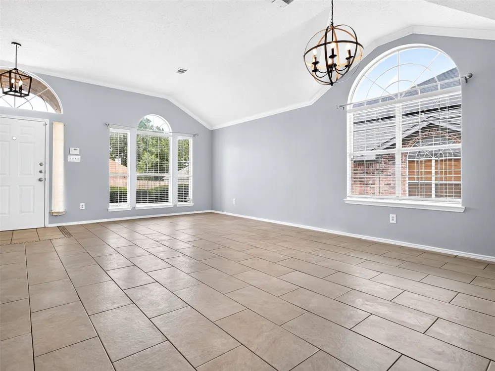 1022 Pondview Drive Cedar Hill, TX 75104